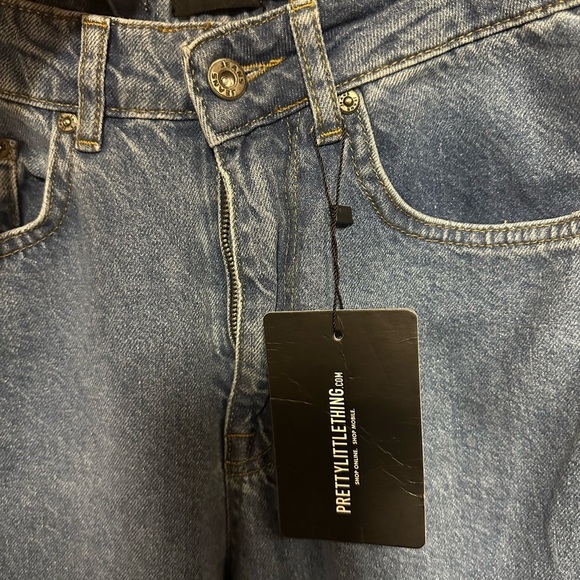Pretty Little‎ Thing Women's Blue Jeans size 2 - Picture 2 of 4